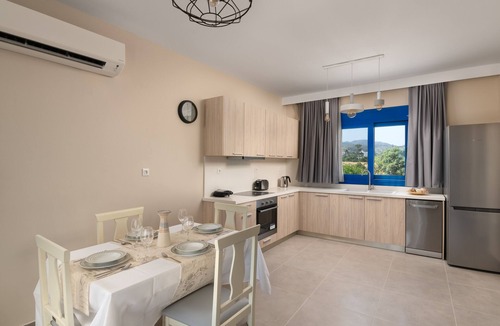 Gennadi House | RITA MARE
