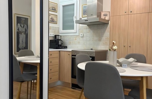 Pangrati Apartment | Rizari Art District – Modern Apartment in Central Athens