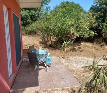 Akrotiri House | Robin Hood