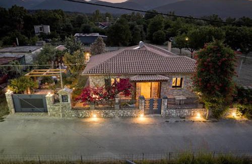 Sami Villa | Rodakas Seaside Nest