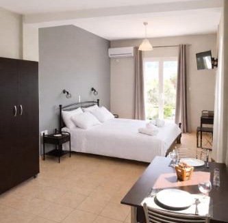 Kateleios Apartment | Rodanthy II