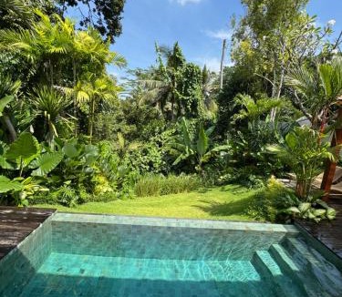 Kedewatan Villa | Romansa villa