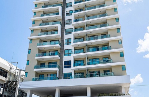 La Arboleda Condo | ★RooftopPool-KINGbed-Views-Gym-WiFi-A/C-YellowKey★