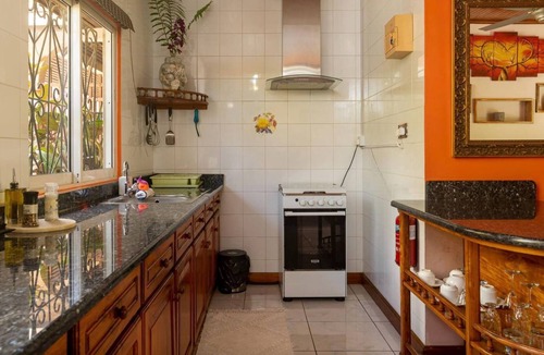Zig Zag Ward Villa | Room-effie Mountain View Halona Villa