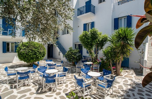 Parikia Apartment | Room 'Studio 3' with Private Terrace, Wi-Fi and Air Conditioning