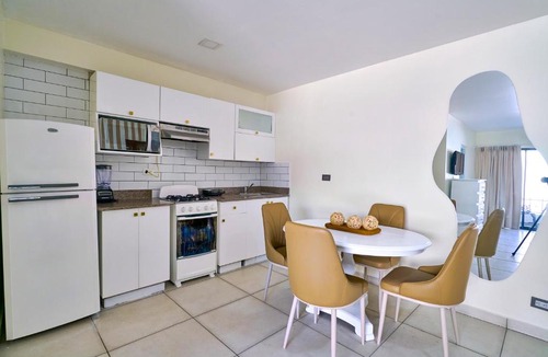 La Arboleda Hotel | Roy Arias Suites & Residences
