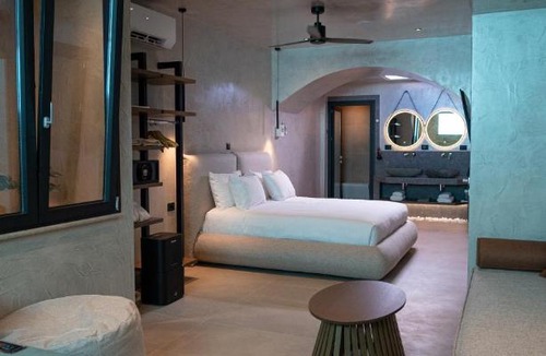 Polichrono Apartment | Royal Hotel and Suites