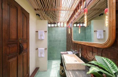 Suraberata Villa | Rumah Senang - Walk to Beach