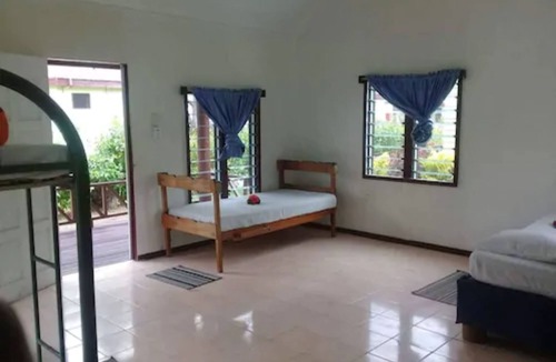 Naisisili Hotel | Safe Landing Eco Lodge