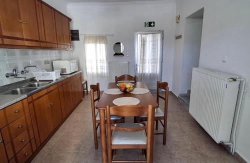 Agios Georgios Sykousis House | Saint George Terrace House