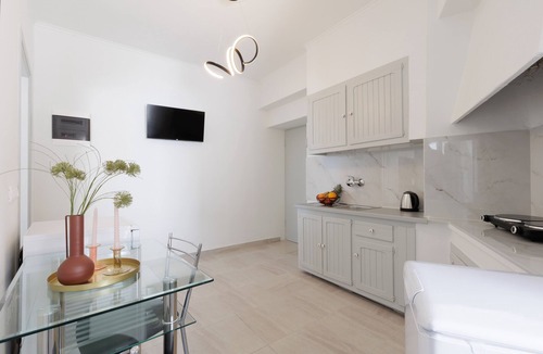 Katavolos Apartment | Salt and Sun Apartments by Konnect, Kaminaki Beach
