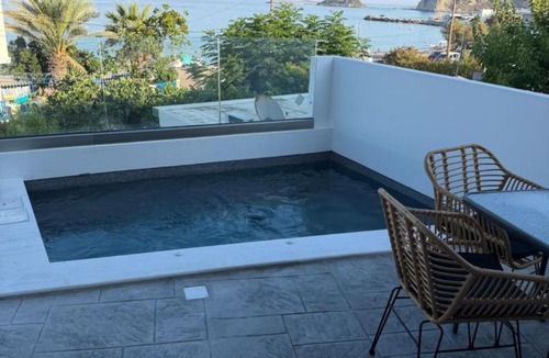Stegna Apartment | Salt and stone suites