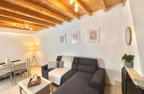 Drimonas House | Salt & Stone