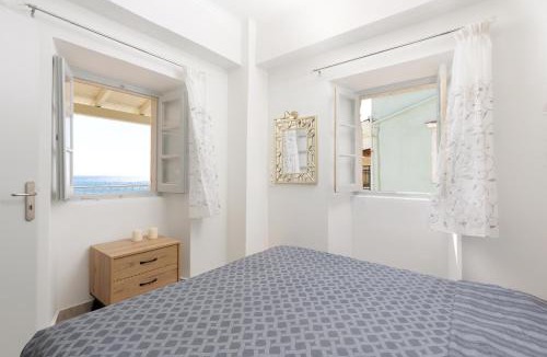 Katavolos Apartment | Salt & Sun Apartments by Konnect, at Kaminaki Beach