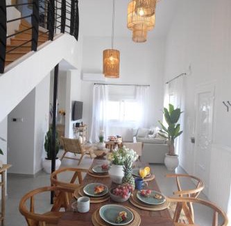 Nees Pagases House | Salt & wave