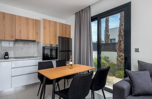 Petaloudes Villa | Salty Sun Luxury Villa 5