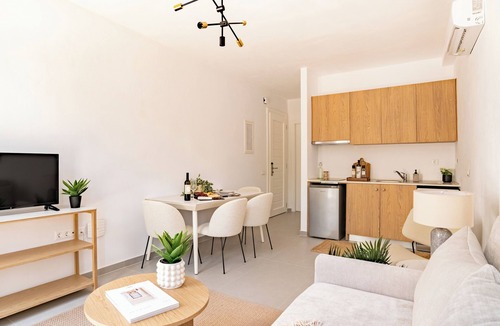 Molos Apartment | Sanders Paros Gardens - Airy 1-Bdr Apt w Patio