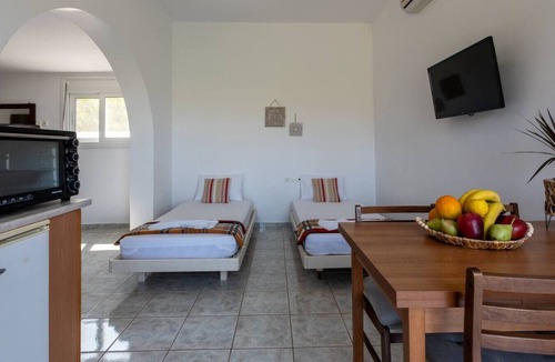 Malia House | Sandy Steps Beach Front Suite for 4