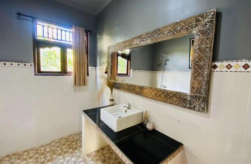 Kedewatan House | Sang Ayu 2 1BR at 3BR villa