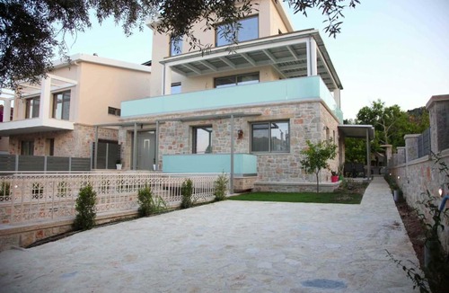 Apolpaina Apartment | Sanro Apartments