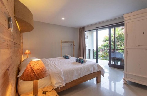 Suraberata Apartment | Santai Surf House
