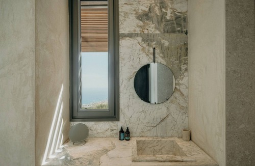 Pyrgos Hotel | Santorini Sky, Luxury Resort