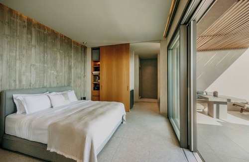 Pyrgos Hotel | Santorini Sky, Luxury Resort