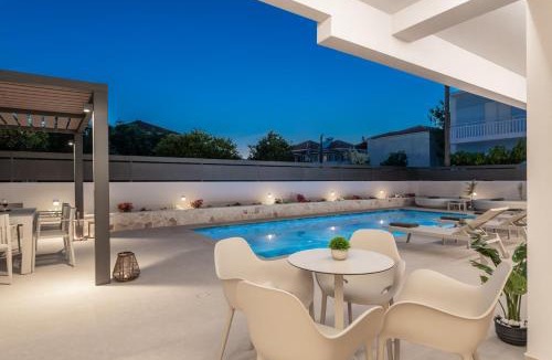 Laganas Villa | SAVVAS & MARIA PALACE