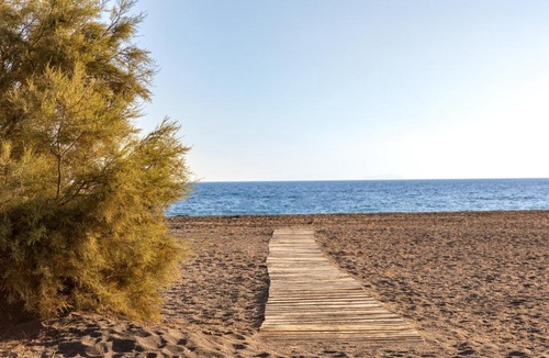 Monolithos Hotel | Scorpios Beach Santorini