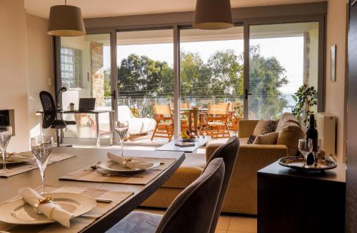 Nees Pagases Apartment | Sea end Sun