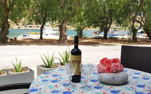 Mpoufalo Apartment | Sea Front Studio - Porto Buffalo - Evia