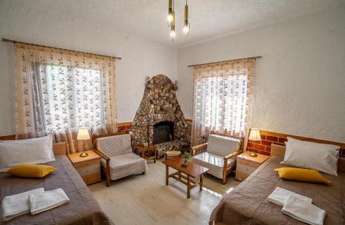 Lefktron House | Sea & Mountain - Mani Serenity Retreat