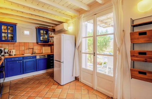 Kalafatis Villa | SEA & SUN A Quality Brand Certified Villa 150 meters from Agia Anna Beach