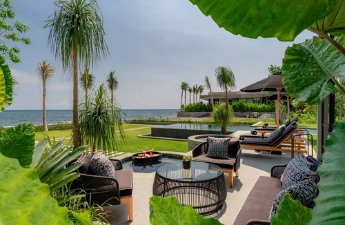 Lovina Villa | Sea View Pool House