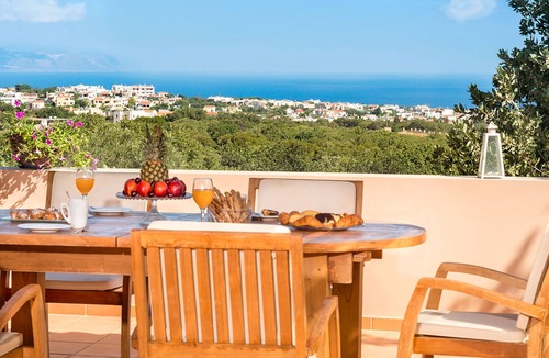 Atsipópoulon Villa | Sea views, full privacy, 6.5km to sandy beach, playground!