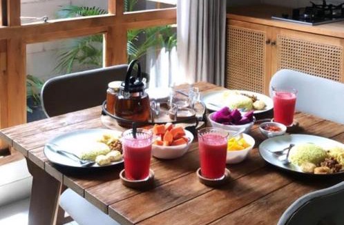 Tahunan House | Seabirds Bed and Breakfast
