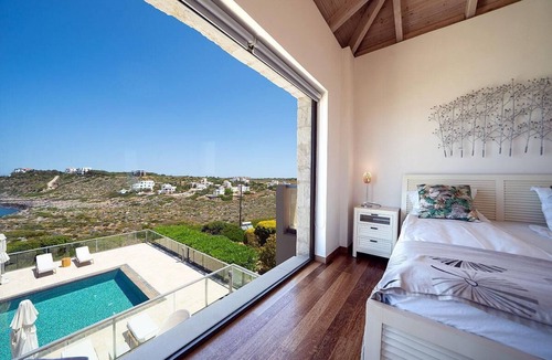 Stavros Villa | Seafront 4 bedroom villa