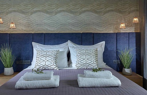 Hersonissos Centre Apartment | Seafront Apt by Myseasight.com with Seaview familyfriendly, direct on the beach