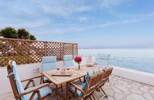 Petalidi Apartment | Seafront Evi's Hideaway - Petalidi Cozy Nest