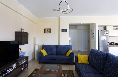 Kalamaria Apartment | Seafront family apartment plus free parking, the Cruiseflat