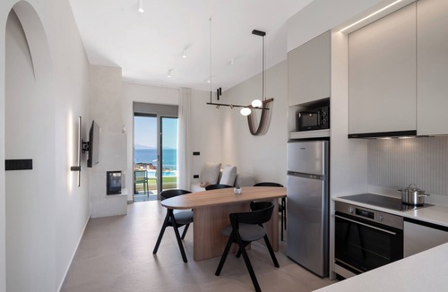 Stavros Apartment | Seafront luxury apartment with amazing sunset view 2