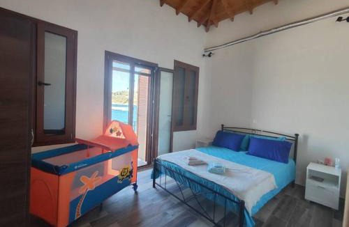 Kardamyla House | Seafront two-storey house in Kardamyla