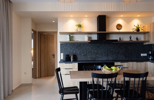 Adelianos Kampos Apartment | Seaside Apartment with Private Roof Garden & Jacuzzi - 100m from the Beach
