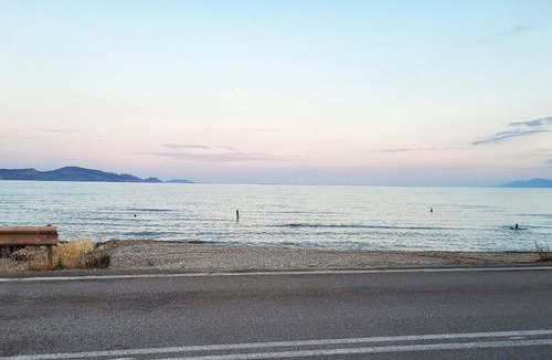 Kefalari Apartment | Seaside Appartment Bluethalassa with Garden