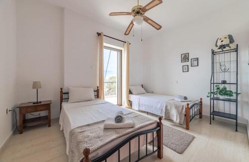 Saronida Apartment | Seaside escape apartment