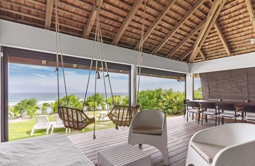 Temae Villa | Seaside Haven: Expansive 3BR Villa in Moorea
