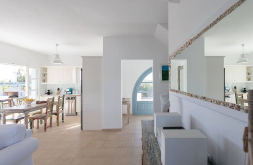 Maragas Villa | Seaside Naxos Villa Ariadne 4 BDR 3 BATH with Private Pool @ Plaka ⛱️