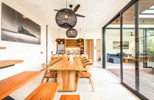 Munggu Villa | Seaside Serenity: 5BR Villa, New, Canggu Bliss
