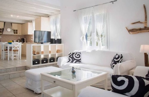 Kipri Apartment | Seaside Top Floor 2-BDR Suite #3 | Pool & Sea View