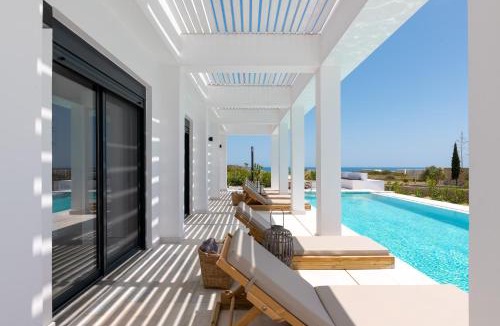 Lahania Villa | Seastar Villa Large Pool & Jacuzzi Retreat
